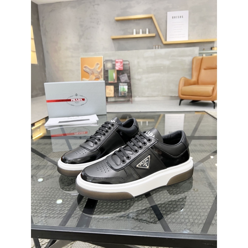Pra*a casual shoes